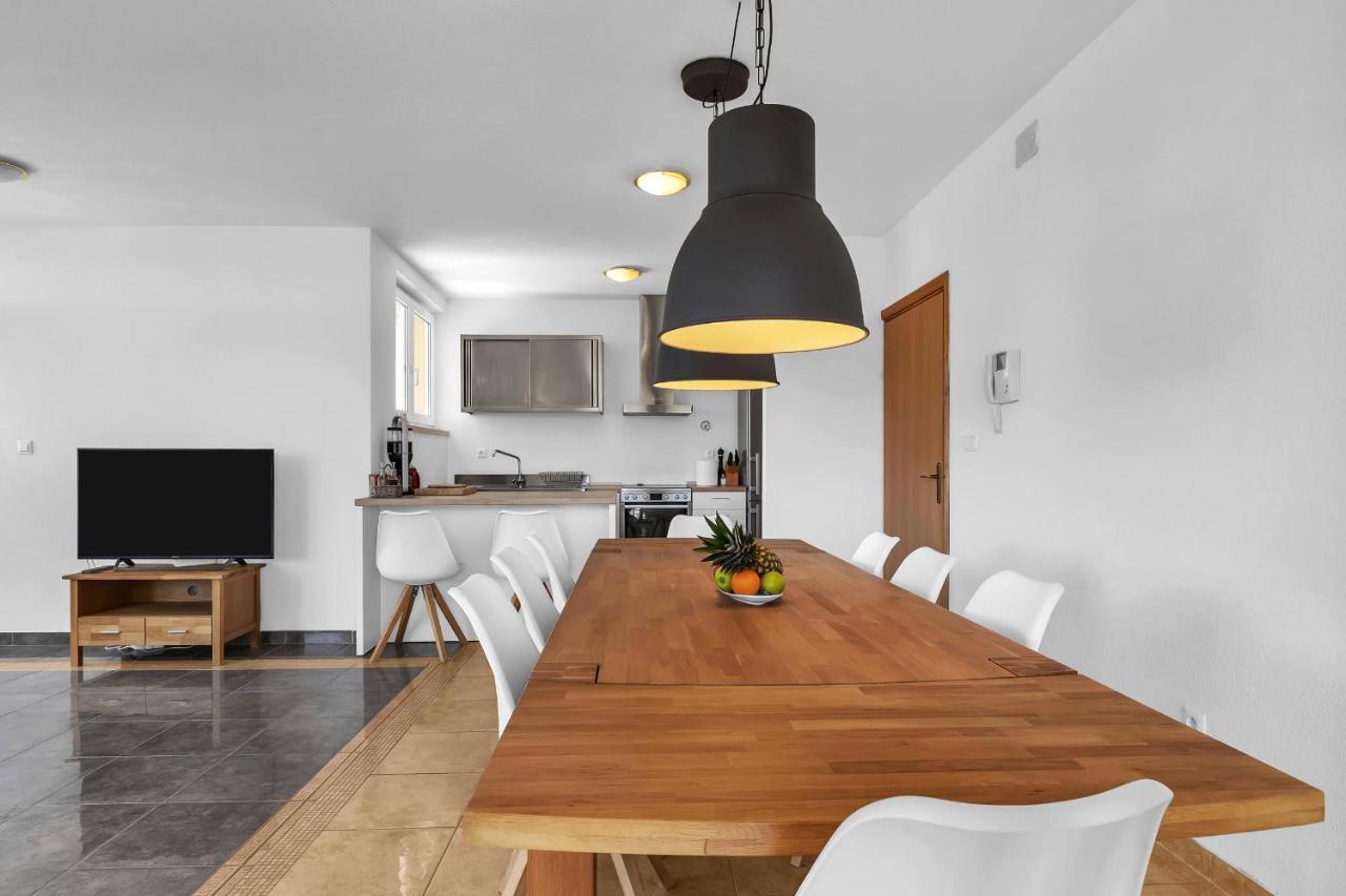 Apartments Marin Брела Екстер'єр фото