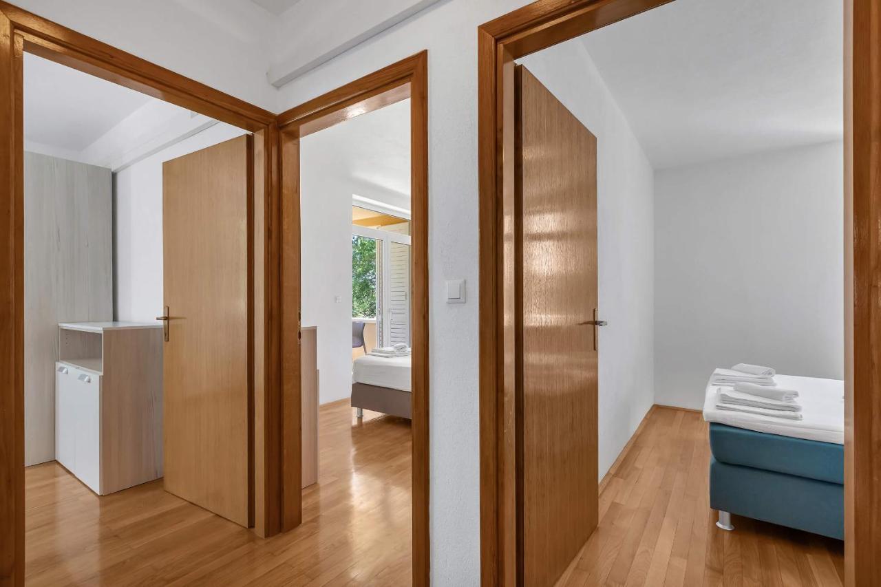 Apartments Marin Брела Екстер'єр фото